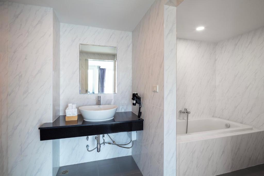 The Rizin Hotel Phratamnak - Resim 39