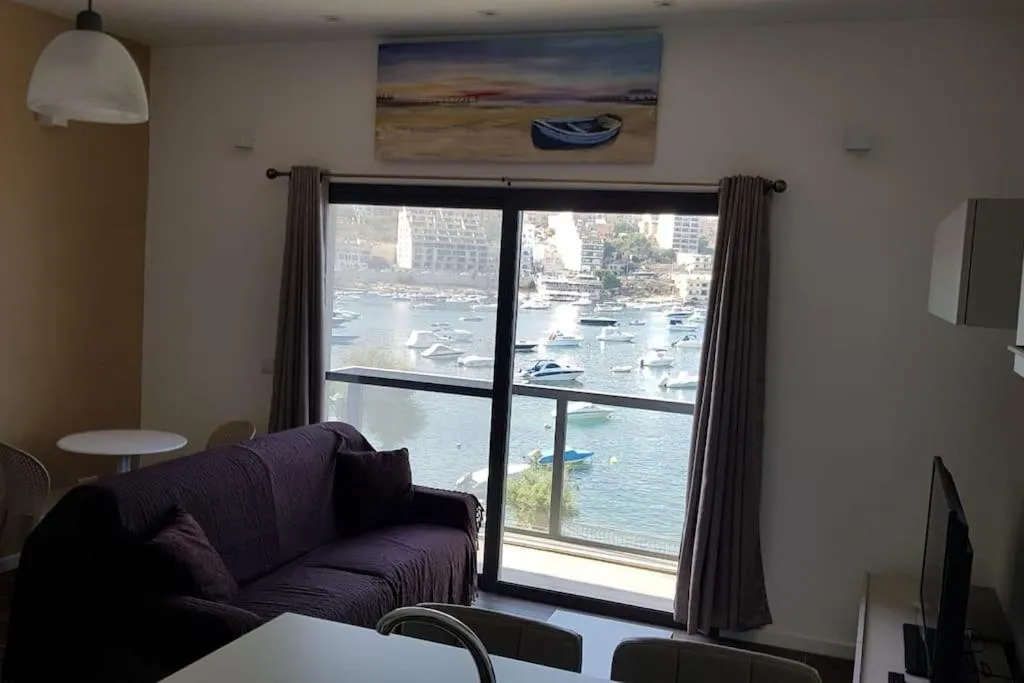 New 1 bedroom Seafront apt in St Paul's Bay 2