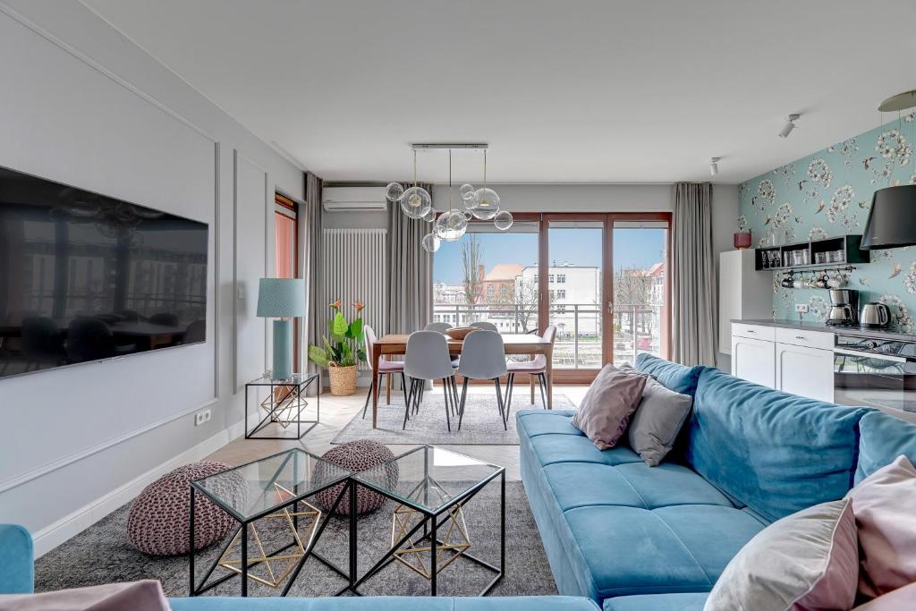 Μια τηλεόραση ή/και κέντρο ψυχαγωγίας στο Staywin Riverfront Lofts