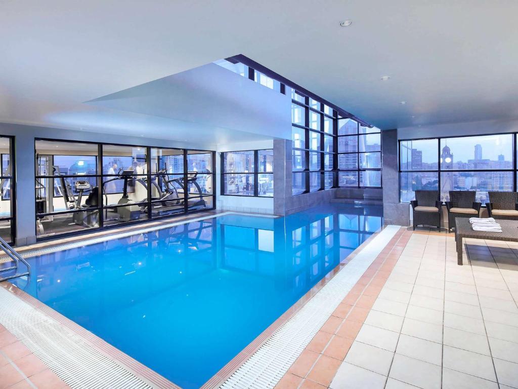 Bazén v ubytování Mercure Sydney nebo v jeho okolí
