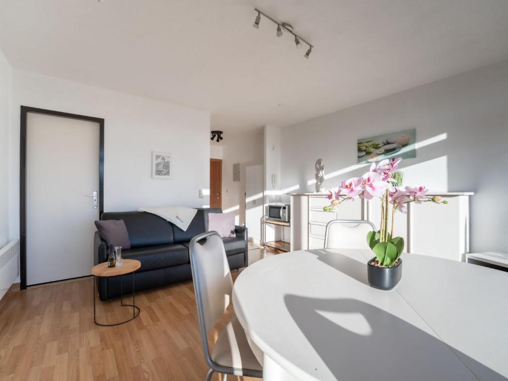 Posezení v ubytování Apartment Appartement 64-202 by Interhome