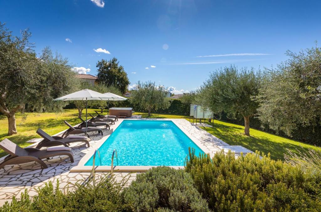 Villa Klara - Villa With Private Pool