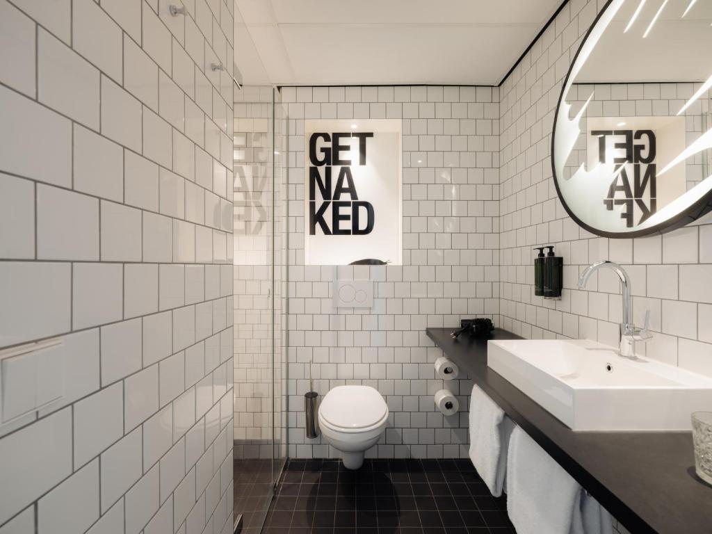 Conscious Hotel The Tire Station - Resim 16