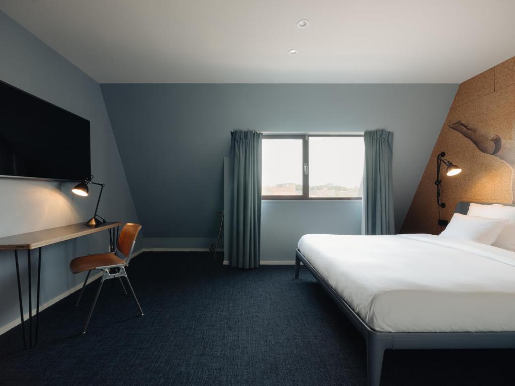 Conscious Hotel The Tire Station - Resim 20