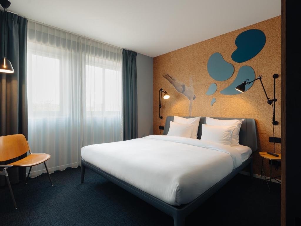 Conscious Hotel The Tire Station - Resim 28