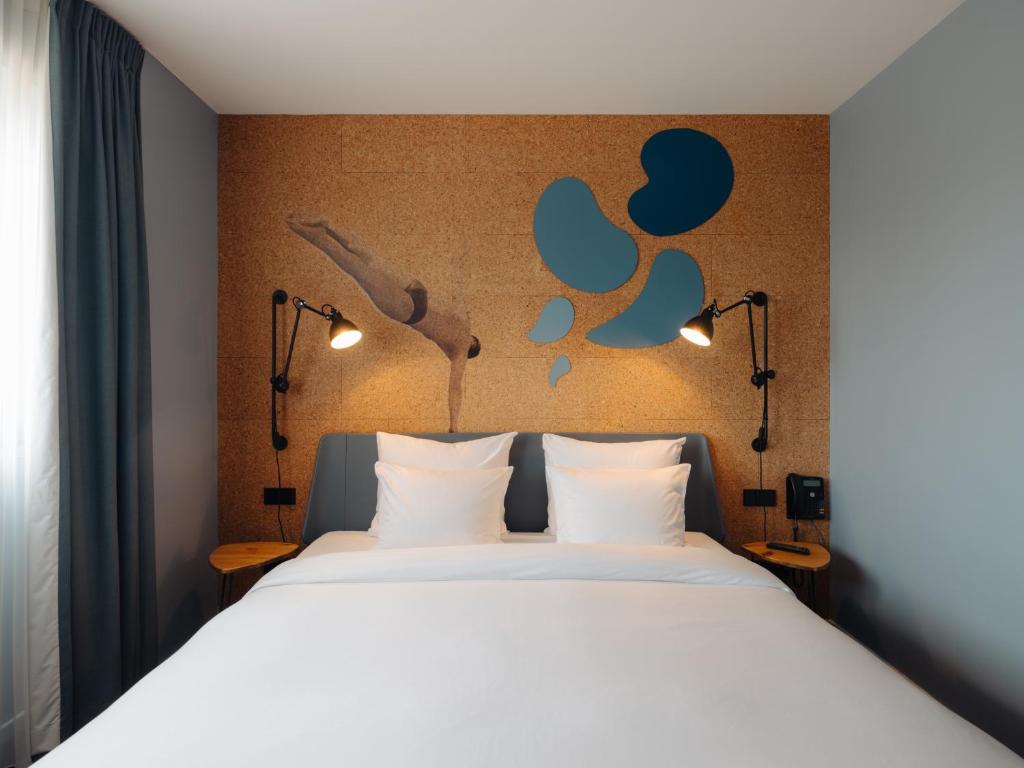 Conscious Hotel The Tire Station - Resim 27