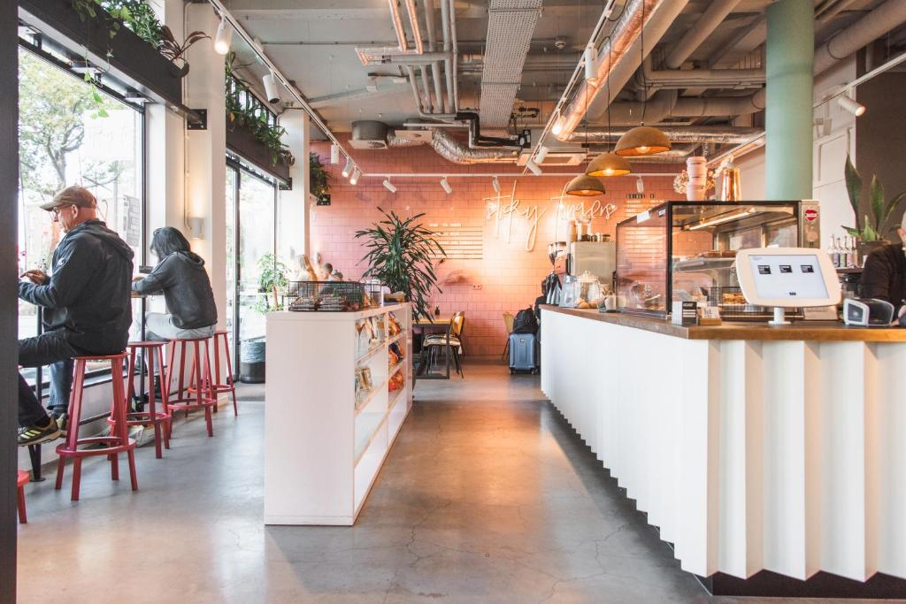 Conscious Hotel The Tire Station - Resim 2