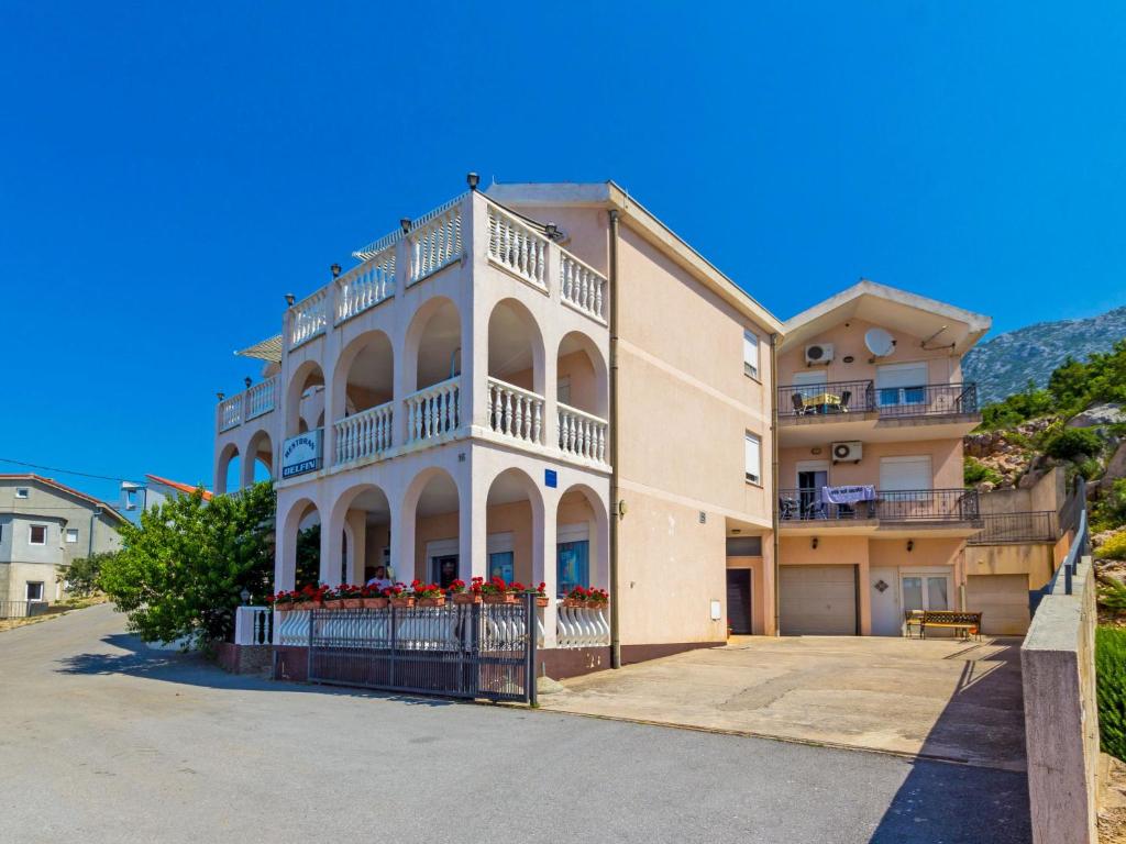 Budova, kde se apartmán nachází
