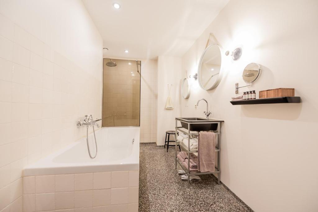 Hotel V Nesplein - Resim 8