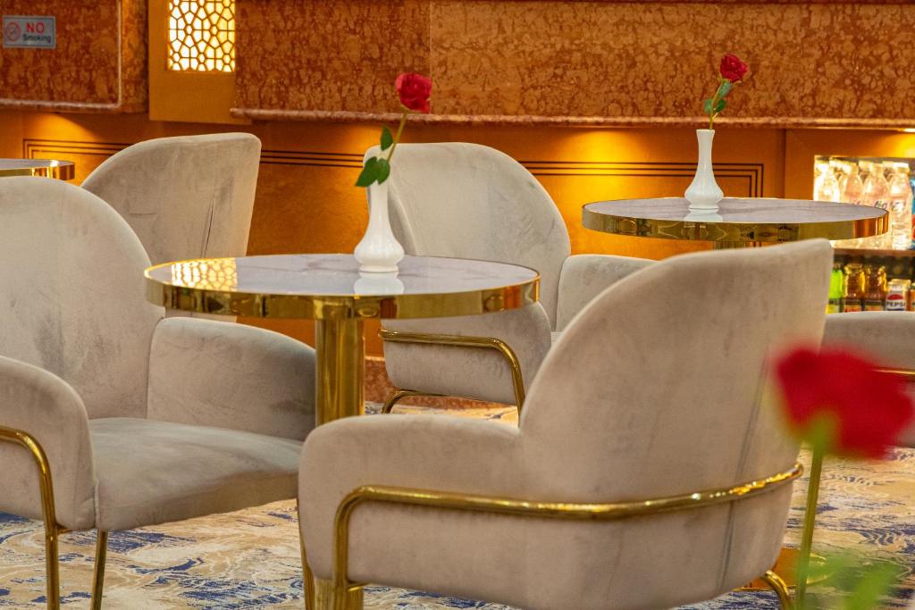 Posezení v ubytování Maysan Al Maqam Hotel