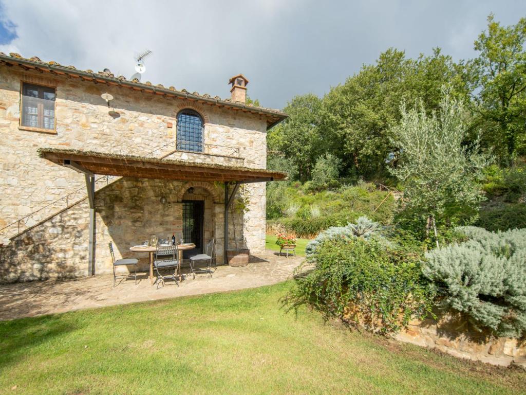 Vonkajšia záhrada v ubytovaní Holiday Home Casale Il Poggino by Interhome