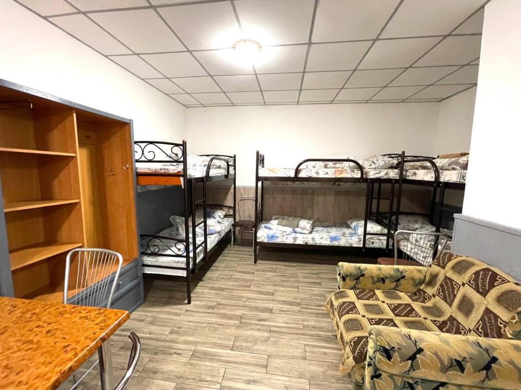 Готель BonRe - Economy Triple Room