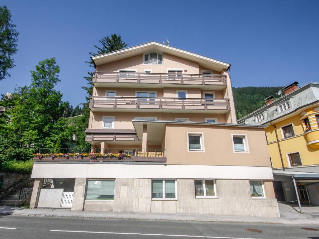 Budova, v ktorej sa apartmán nachádza