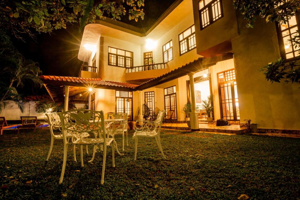 Zahrada ubytování Nibbana Mirissa Hotel