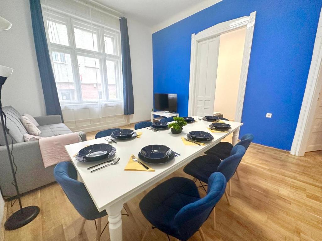 Elegant apartman for 8 person with free parking for 2 cars 1083 Budapest, Práter utca 20/b. kép - 1