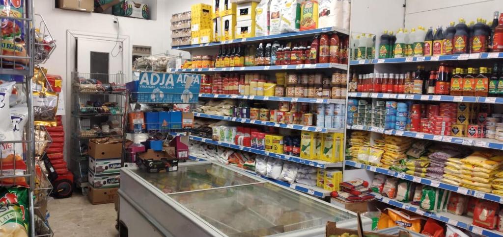 Supermarket lub sklepy w pobliżu tego apartamentu