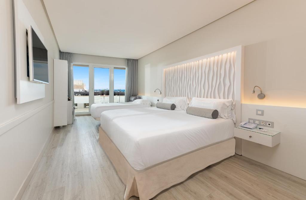 
Keep the Secret - Triple room with Sea View
