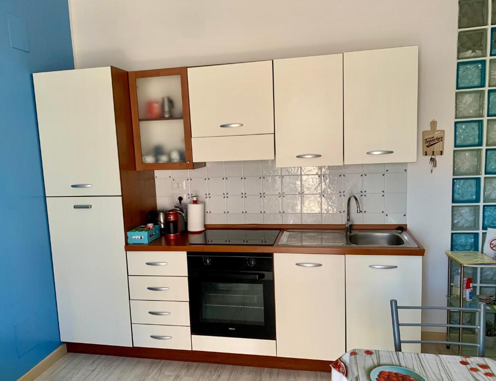 Cucina o angolo cottura di Appartamento Aria di Mare