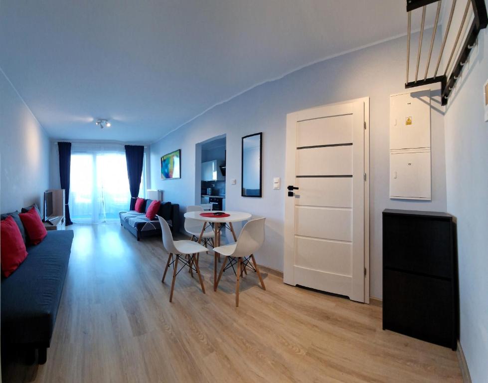 Apartamenty Homely Place Centrum - Stary Rynek - Parking - Familiestudio