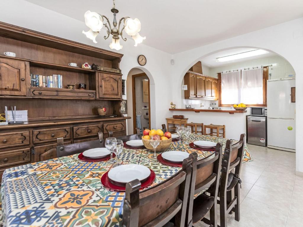 Kuchyňa alebo kuchynka v ubytovaní Villa Villa Barcelona by Interhome