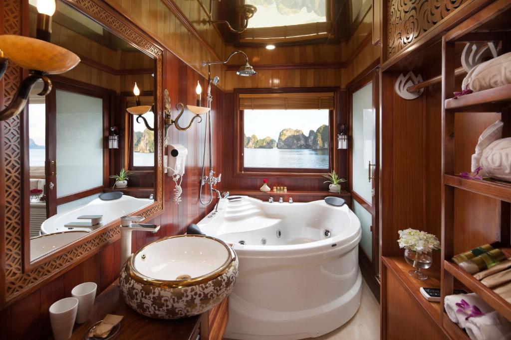 Koupelna v ubytování La Regina Royal Cruise