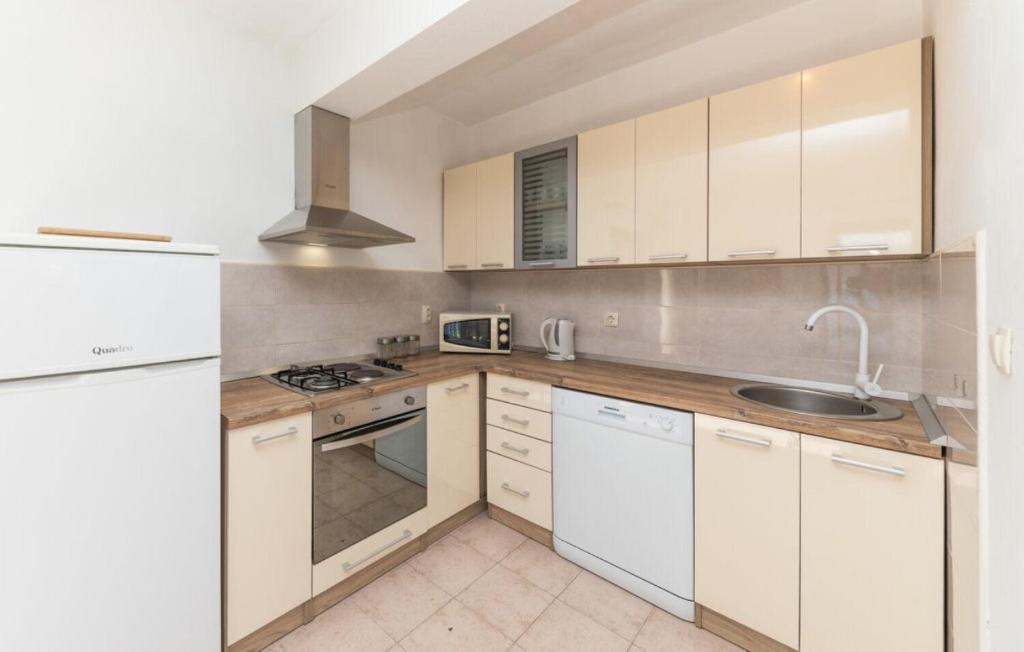 Kuchnia lub aneks kuchenny w obiekcie House Jelka