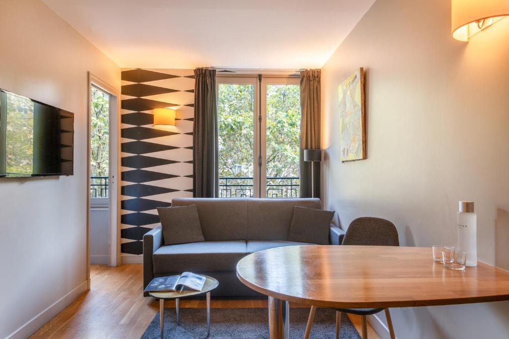 Hôtel Helzear Champs-Elysées - Resim 18