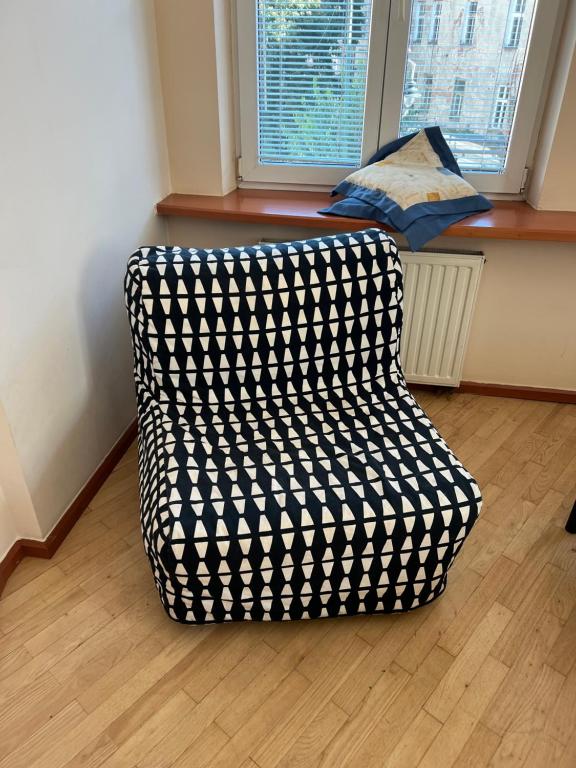 Χώρος καθιστικού στο Test Lokalizacji