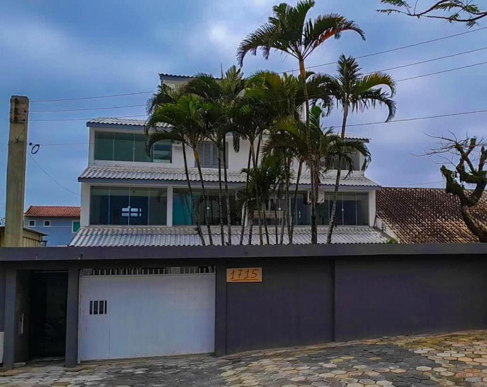 Το κτήριο όπου στεγάζεται  το διαμέρισμα