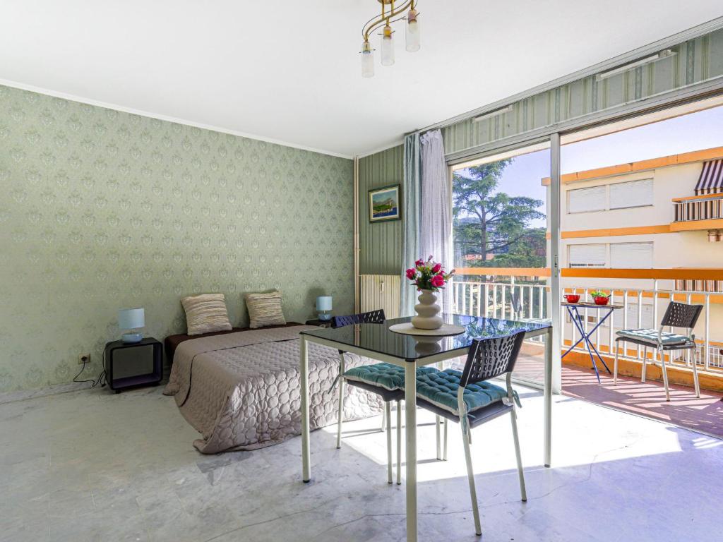 Photo de la galerie de l'établissement Apartment Les Arènes de Cimiez-2 by Interhome, à Nice