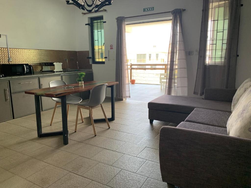 Kuchyň nebo kuchyňský kout v ubytování TheLight Villa