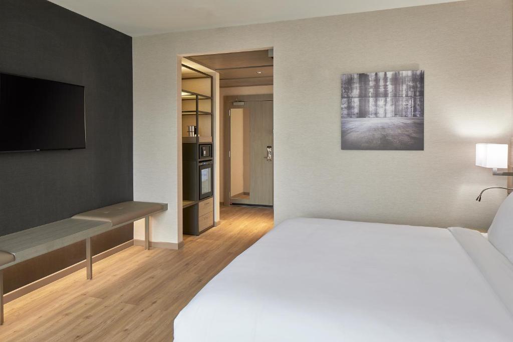AC Hotel by Marriott Cleveland Beachwood photo