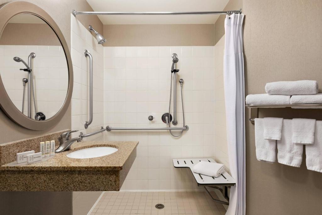 SpringHill Suites Dulles Airport photo