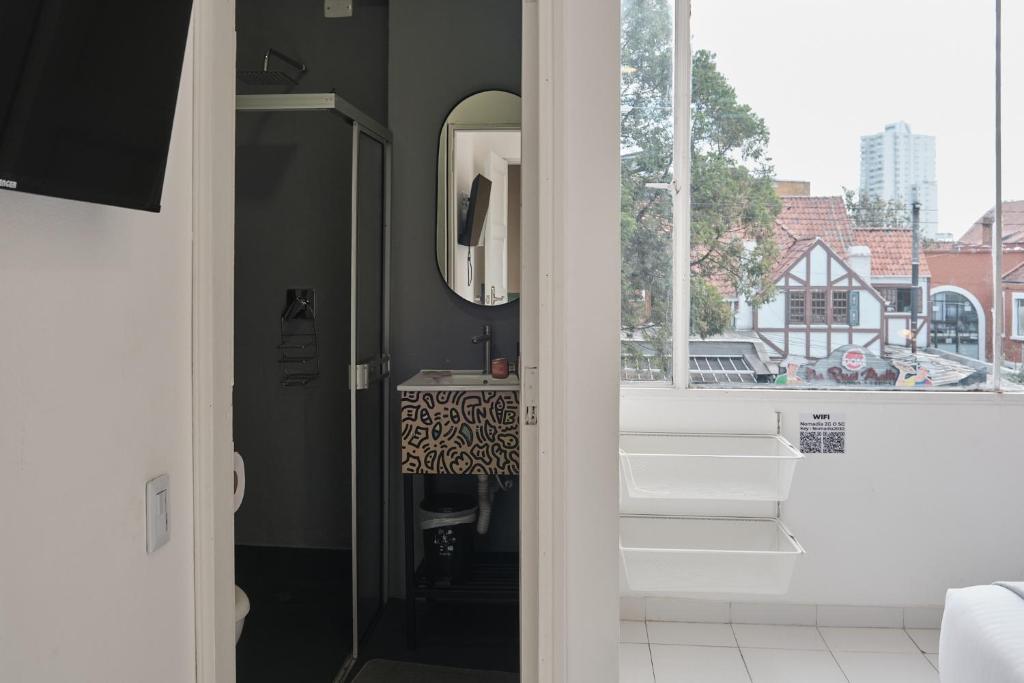 Koupelna v ubytování Nomadia Coliving Boutique
