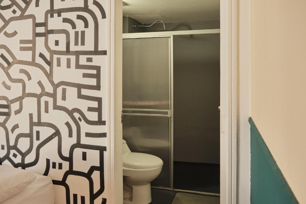 Koupelna v ubytování Nomadia Coliving Boutique