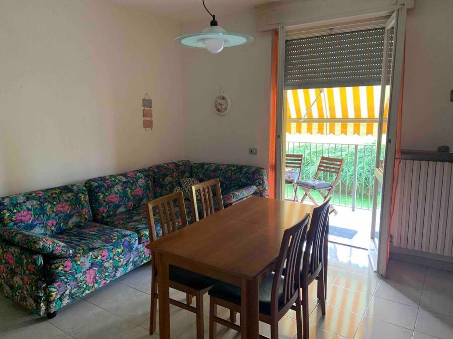 Χώρος καθιστικού στο Appartamento zona centrale con barbecue