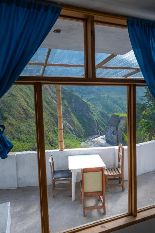 Backpackers-balcones-river-lodge - Sala Familiar Con Terraza
