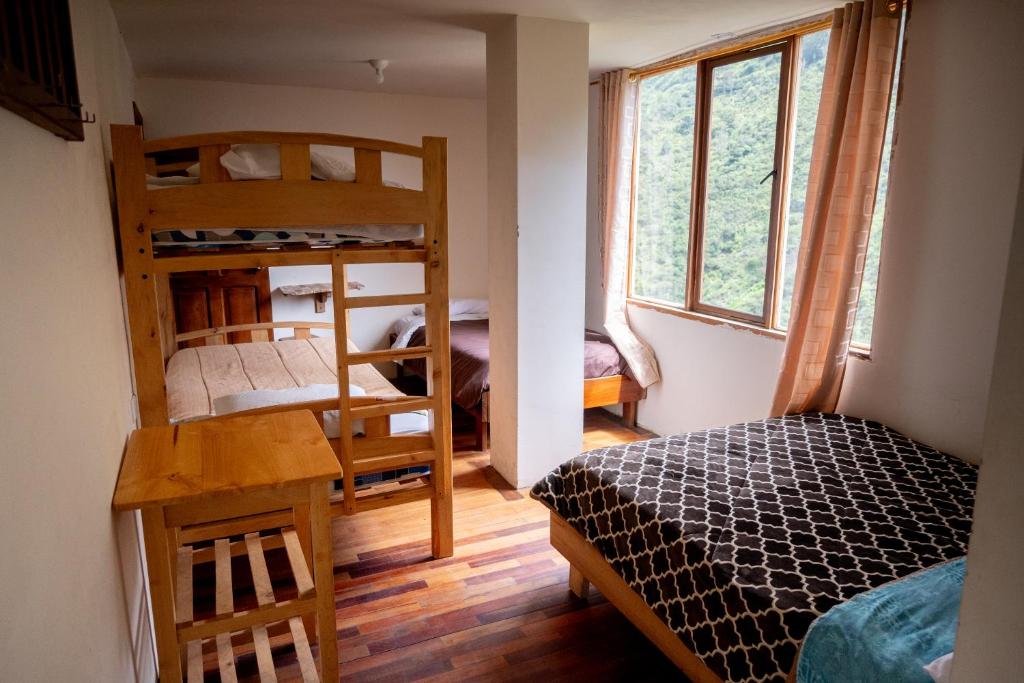 Backpackers-balcones-river-lodge - Comfort Triple Room