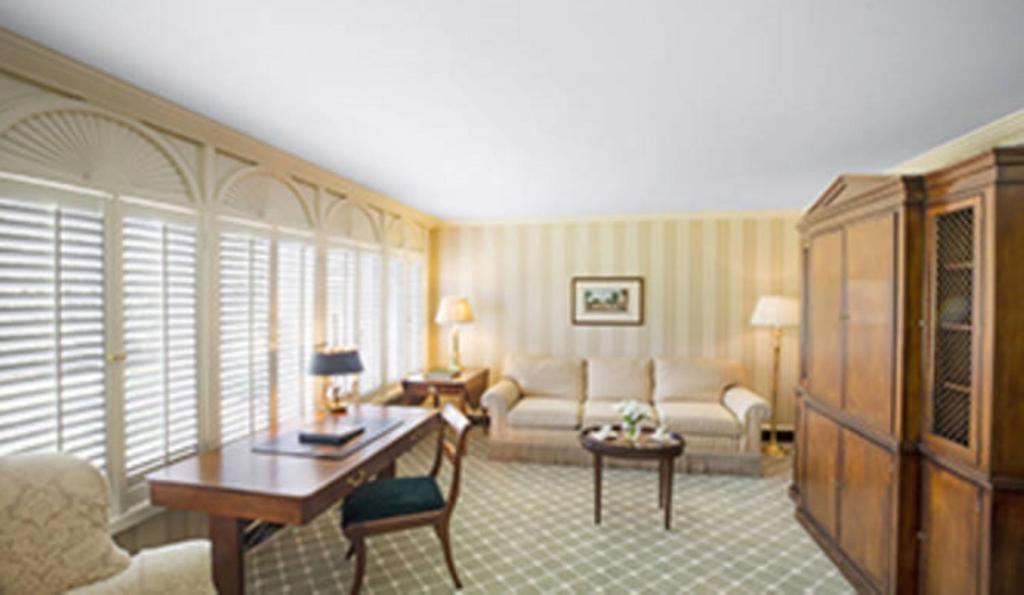 Williamsburg Inn, an official Colonial Williamsburg Hotel - Suite Júnior
