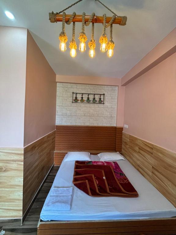Kasolview Homestay and Peace Inn Cafe - Superior Double Room