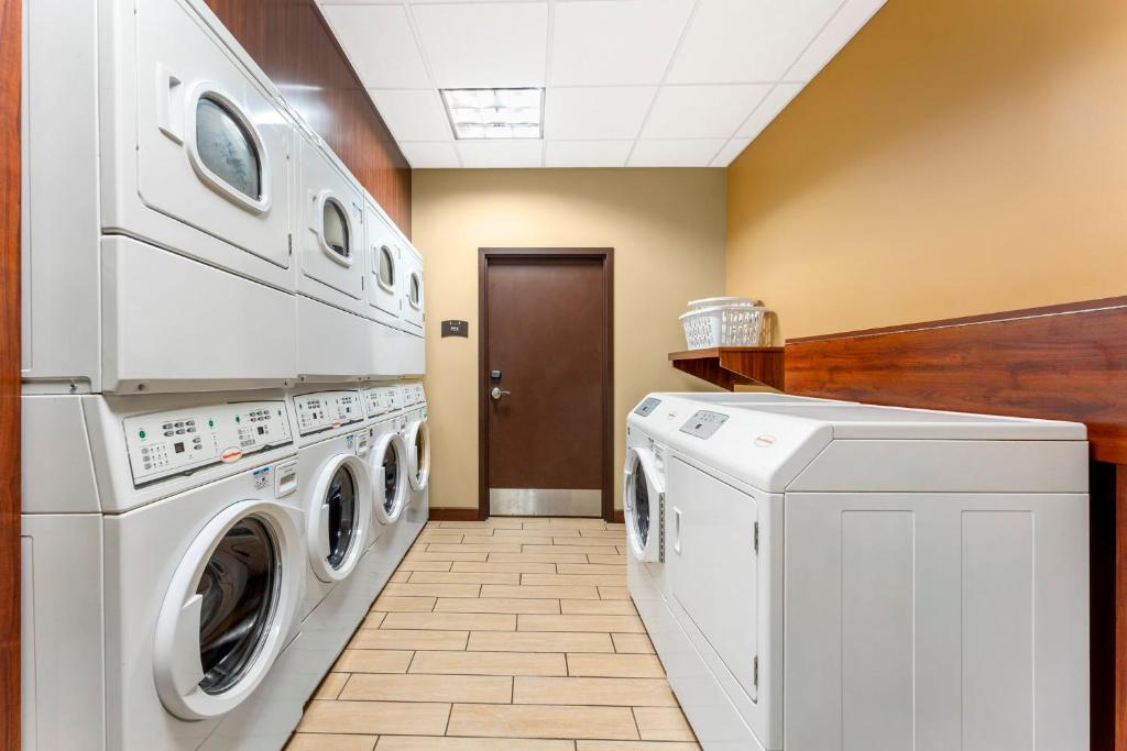 Staybridge Suites - Pittsburgh-Cranberry Township by IHG photo