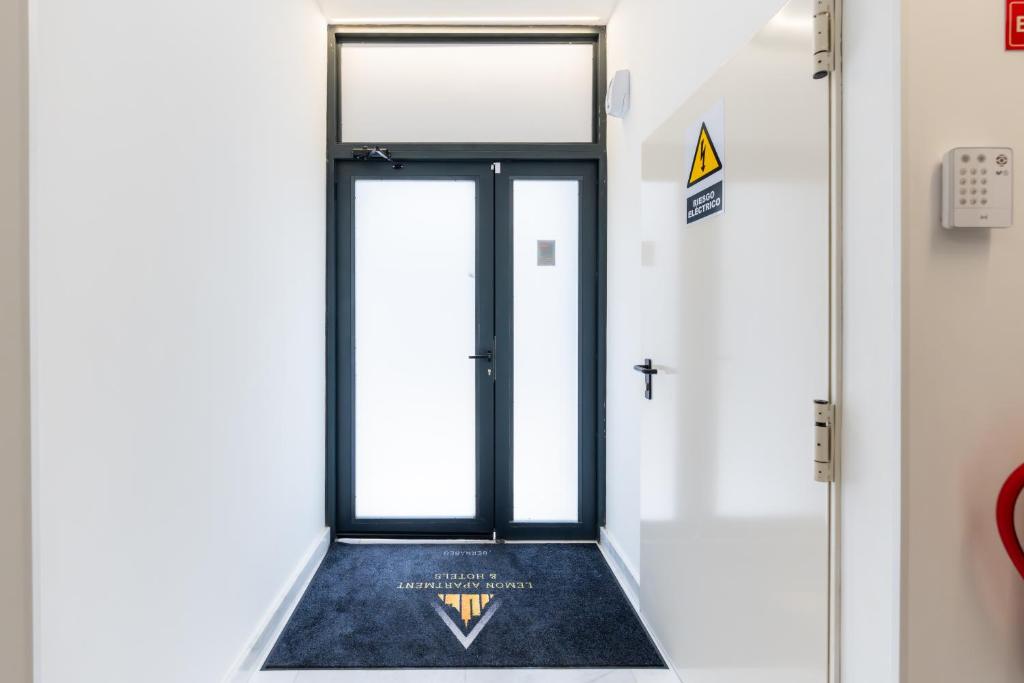 Lemon Apartment & Hotels Bernabeu - Resim 23