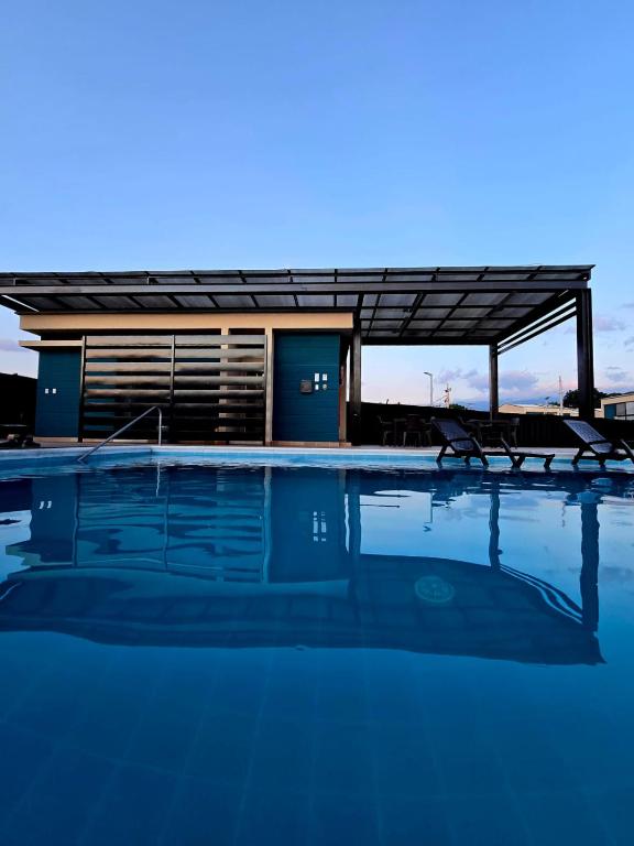 Casa vacacional de 3H a 2 m del aeropuerto El Edén en Tebaida, Quindío, con piscina y excelente ubicación