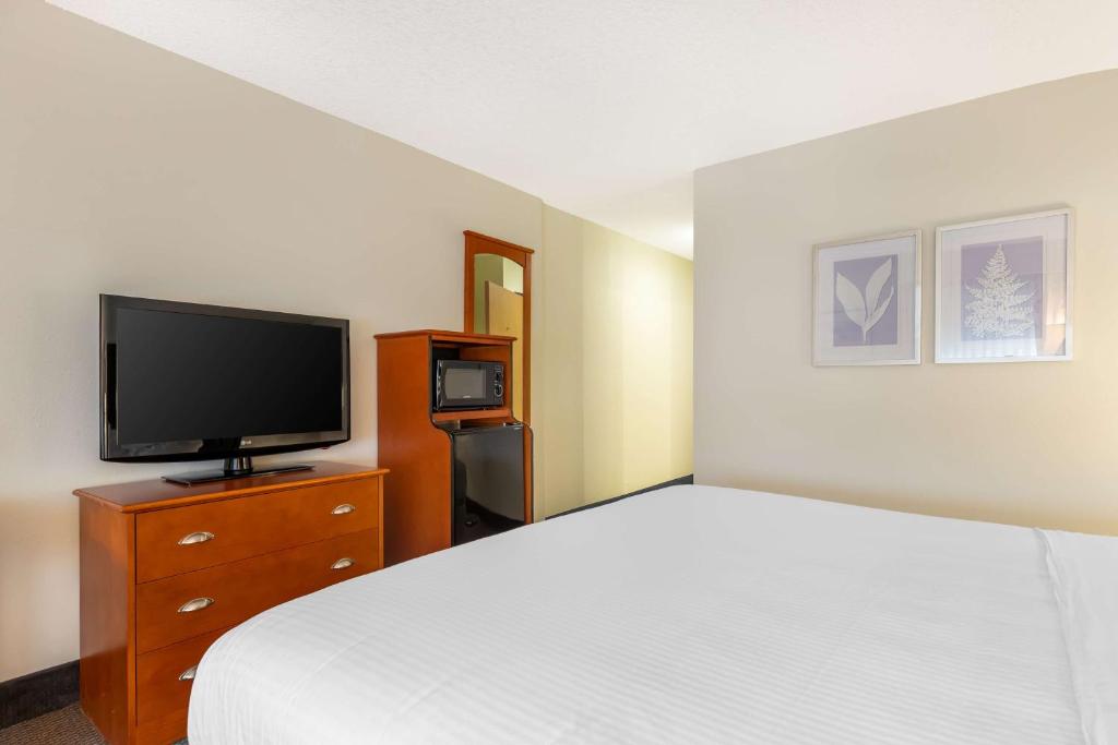Best Western Plus University Park Inn & Suites - 带浴的王室 - 残疾人进入/不吸烟