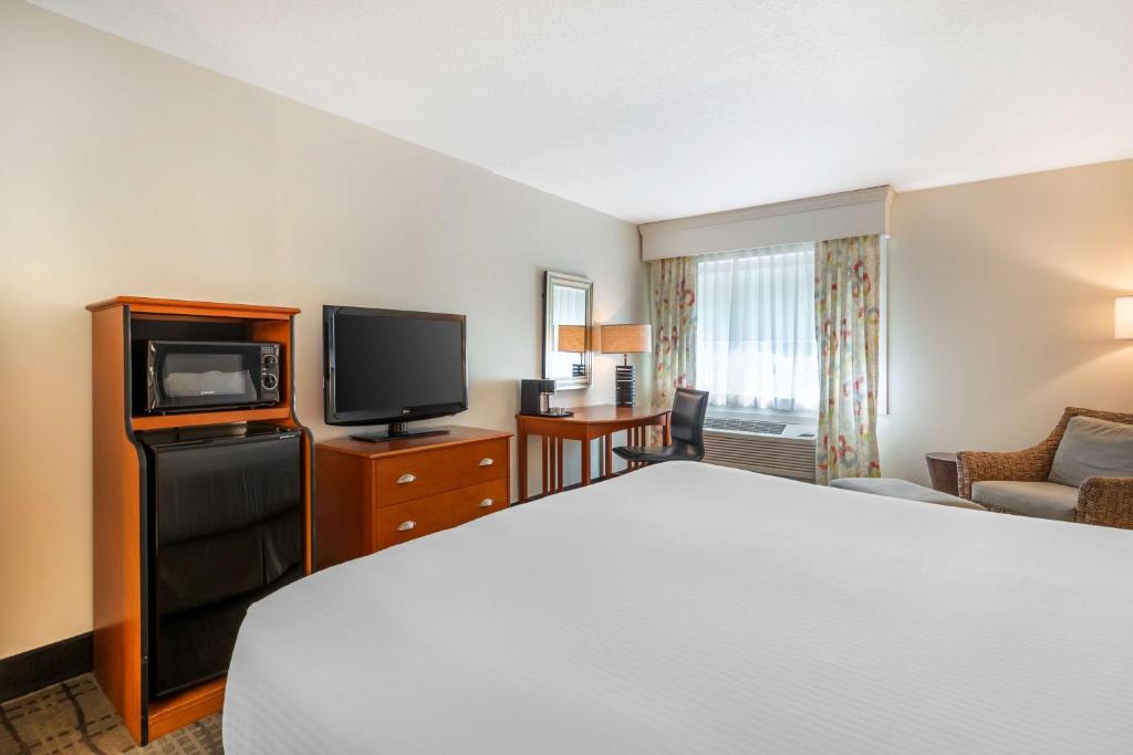 Best Western Plus University Park Inn & Suites - King Room - No Fumadores