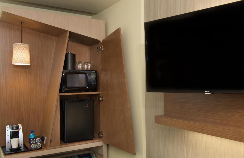 Courtyard by Marriott Seattle Everett Downtown - Kingkamer