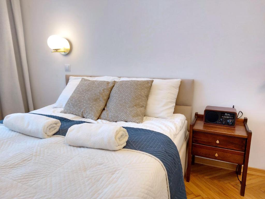 Unique Style Apartments Old Town - 25 min from the airport - by Homelike Krakow - Studio Apartment