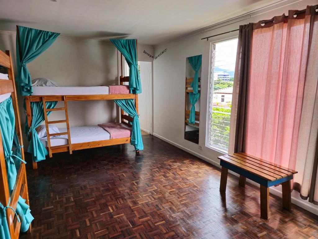 Postel nebo postele na pokoji v ubytování Haven Hotel