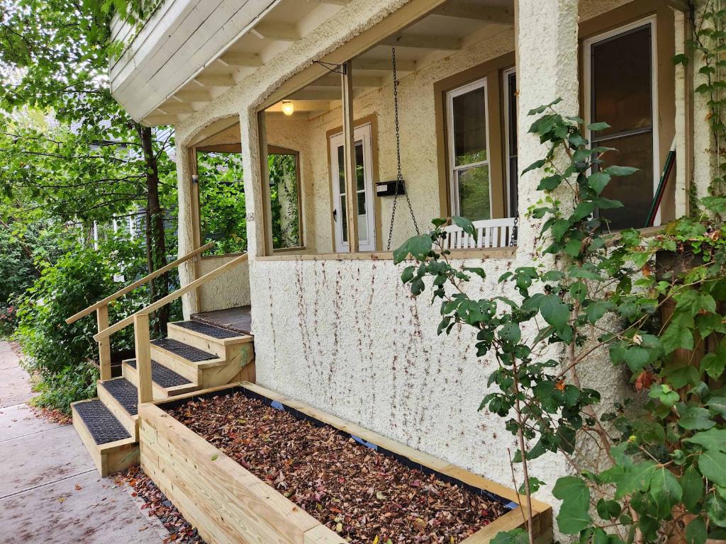 Cozy 3 Bedroom House in Downtown Ithaca - Maison De Vacances
