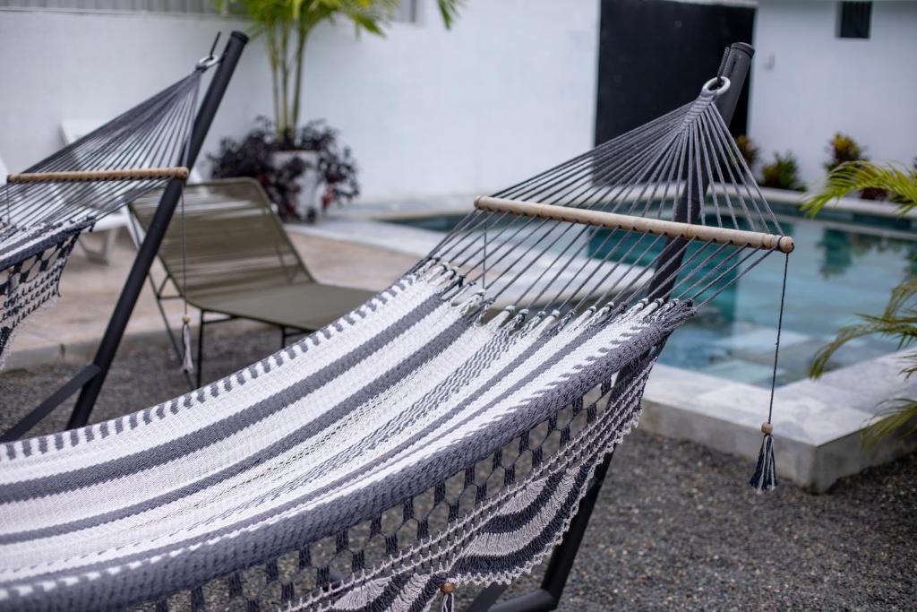 Bazén v ubytování Nomad Living CR Tárcoles nebo v jeho okolí